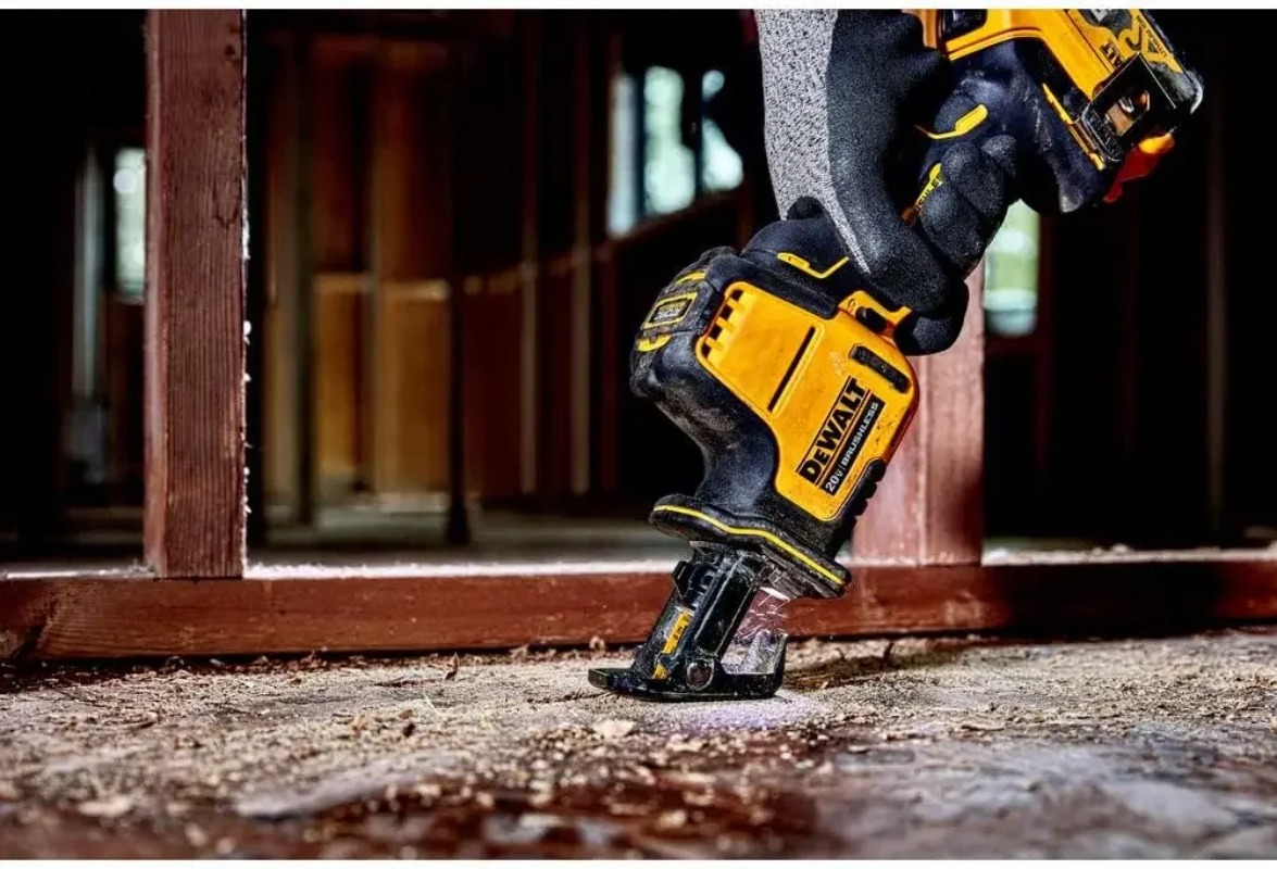 DEWALT DCS369 20V MAX* เลื่อยล - Woodworking Rasp บทวิจารณ์และราคา